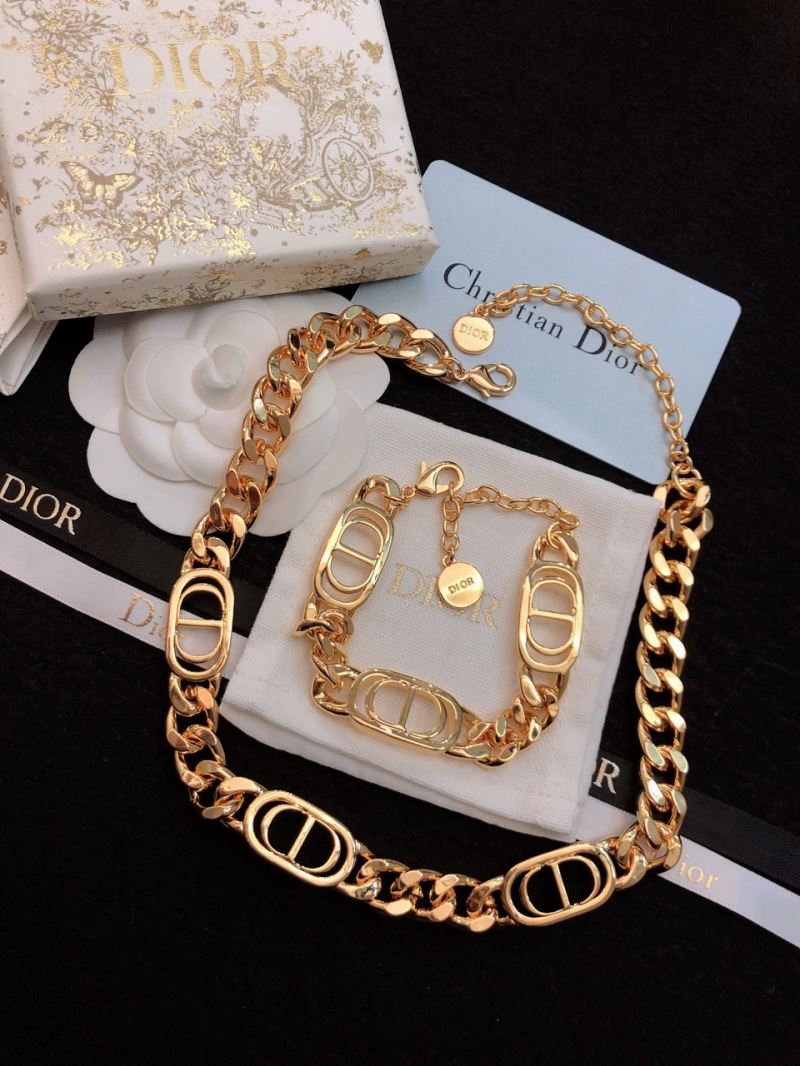 chr1st1an D10r necklaces